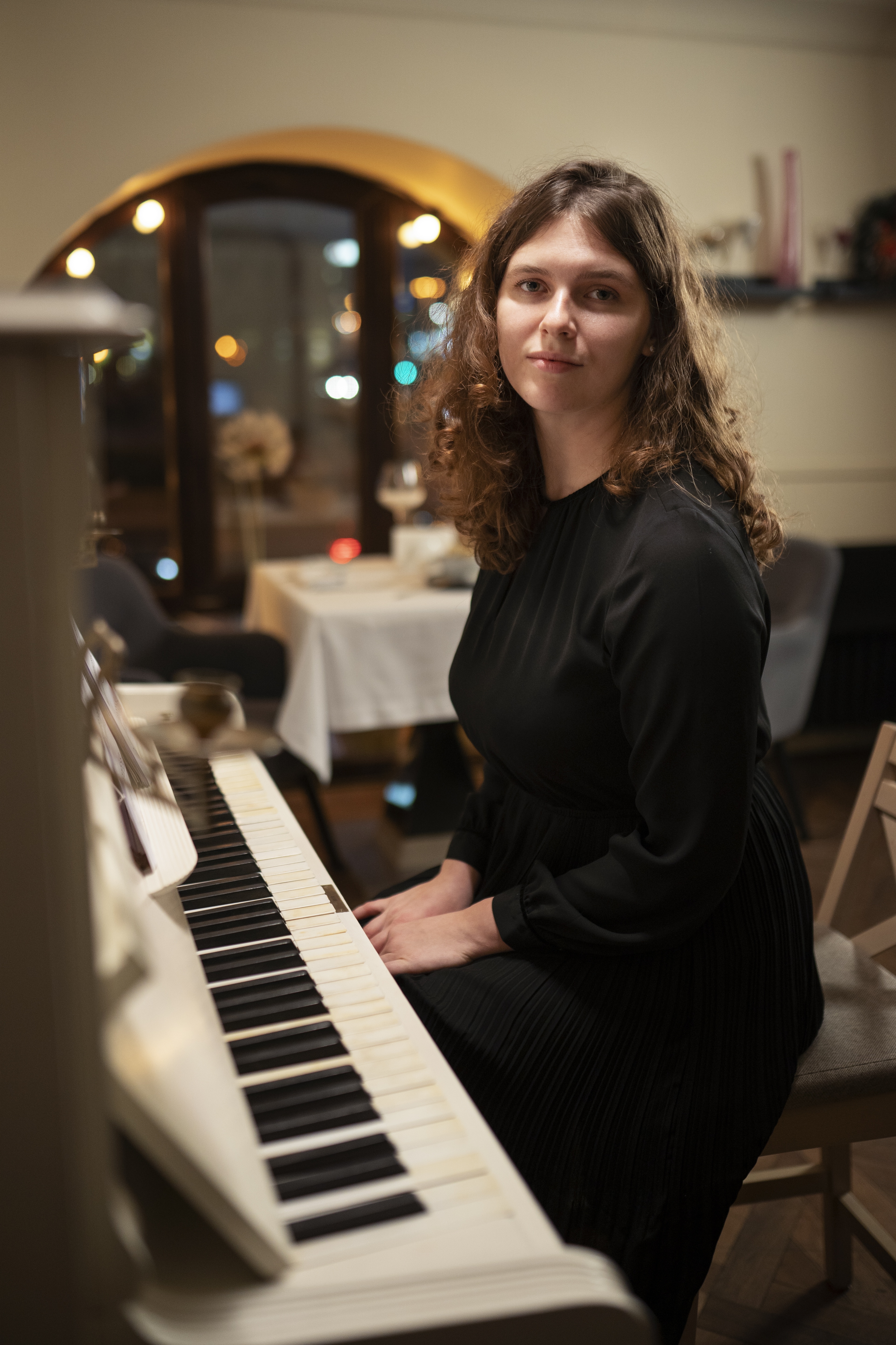 Shikha N. – Professional Cellist